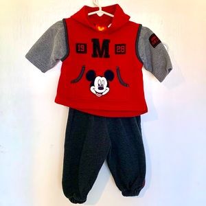 🧸 Vintage Disney, Mickey Mouse Two Piece Matching Set, Exercise Sweatsuit